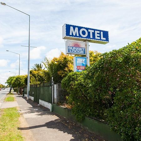 Sunset Lodge Motel Taupaki Exterior foto