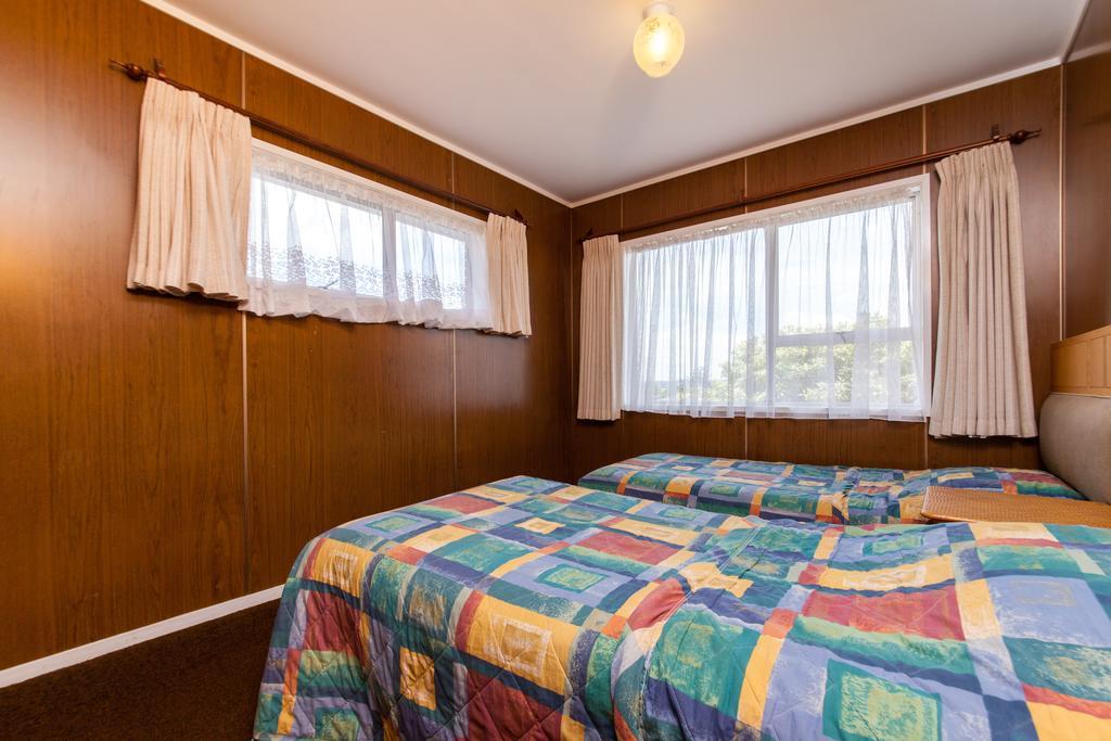 Sunset Lodge Motel Taupaki Zimmer foto