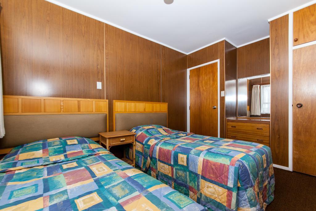 Sunset Lodge Motel Taupaki Zimmer foto